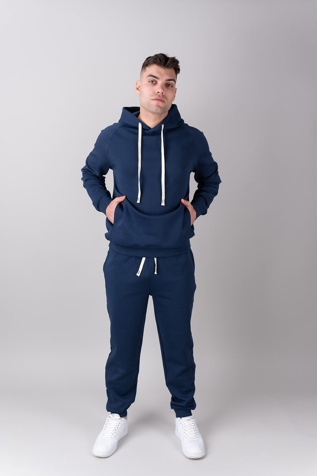 Základná mikina s kapucňou
